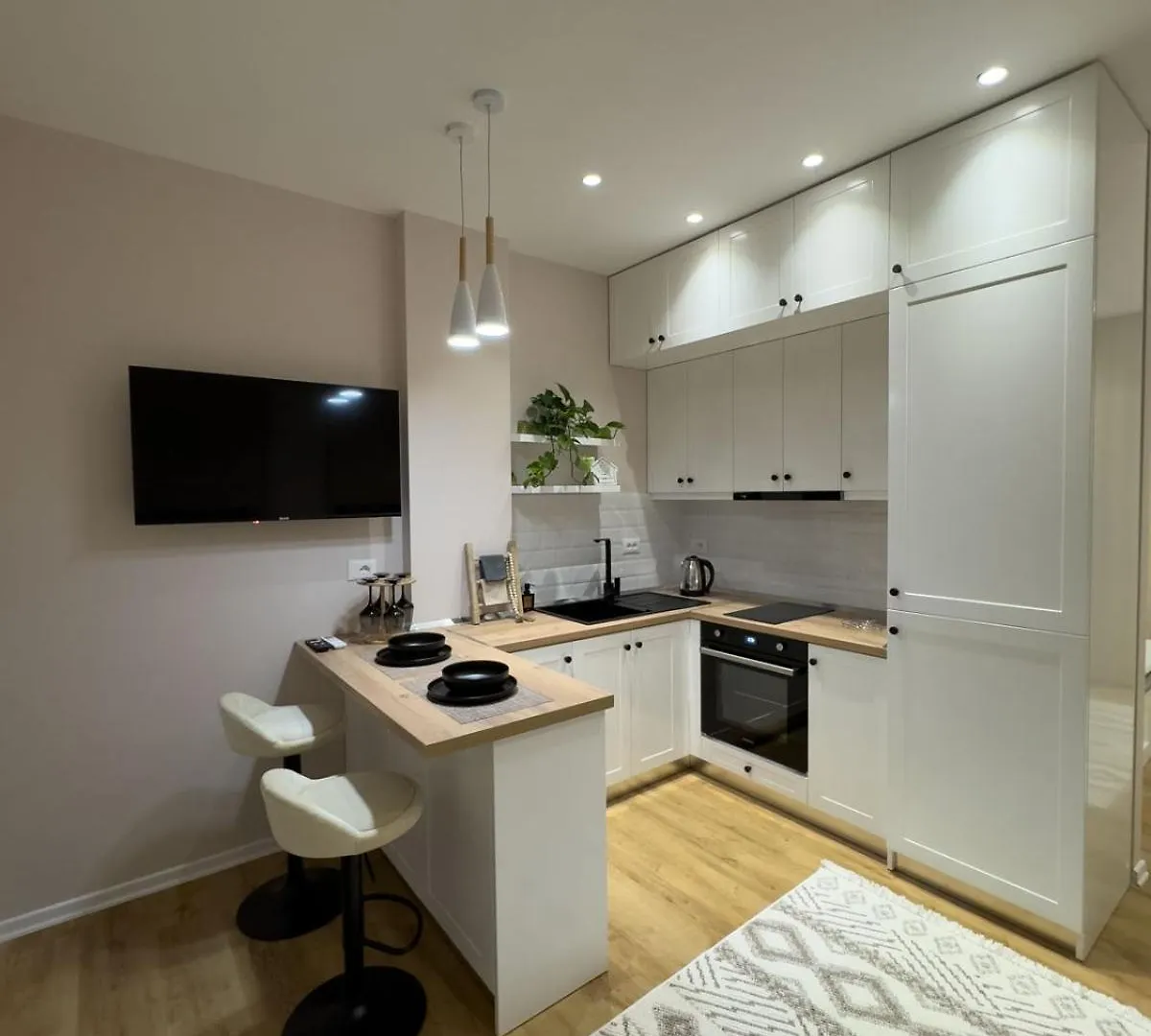 Pave Apartment Korce