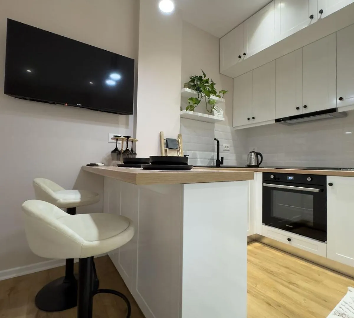 Pave Apartment Korce